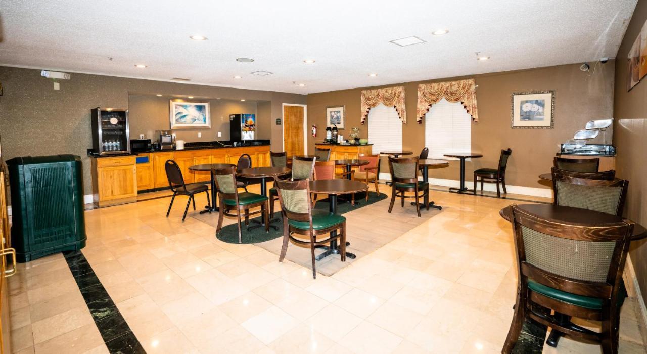 Econo Lodge Ралей Екстериор снимка