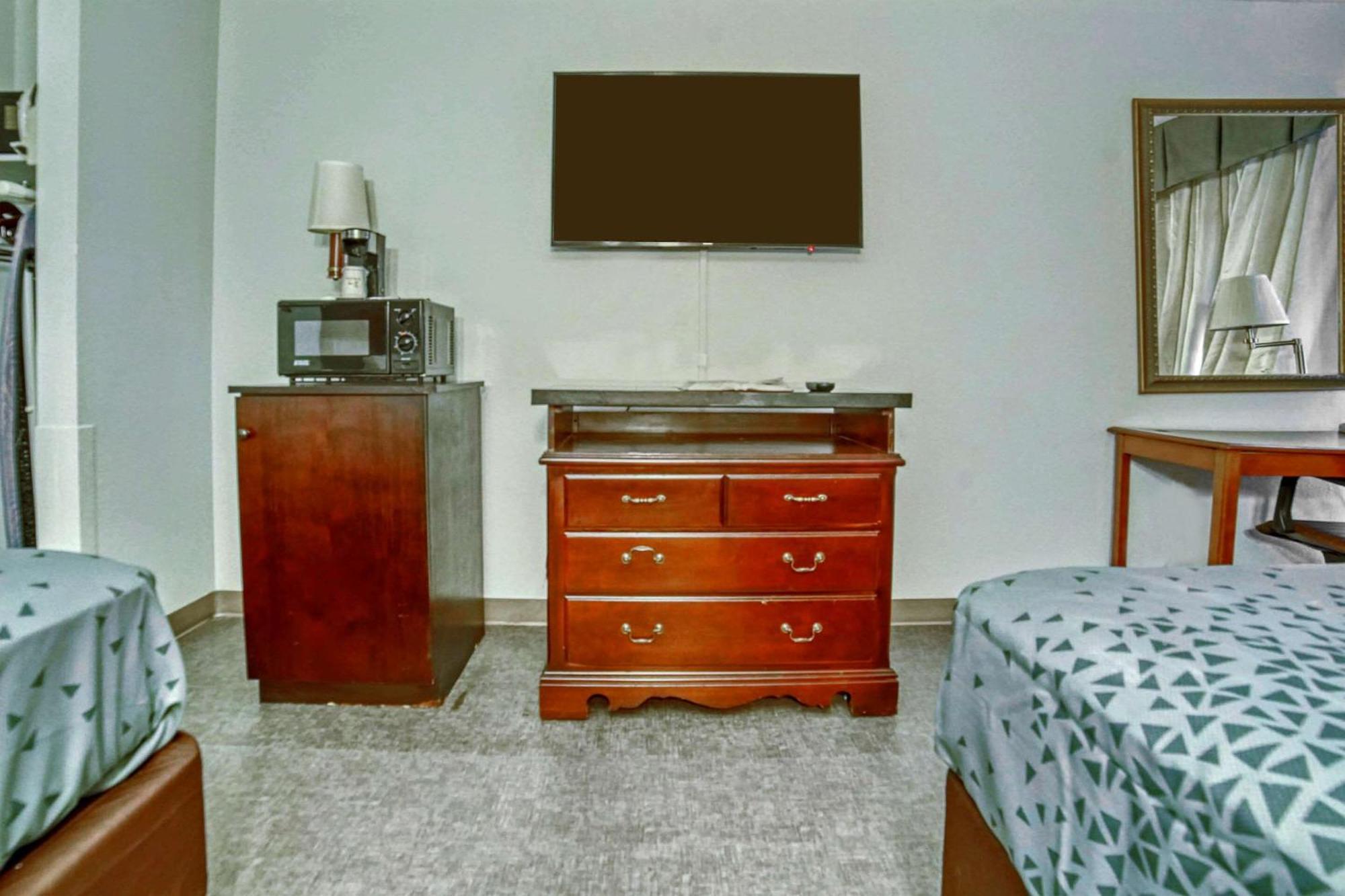 Econo Lodge Ралей Екстериор снимка