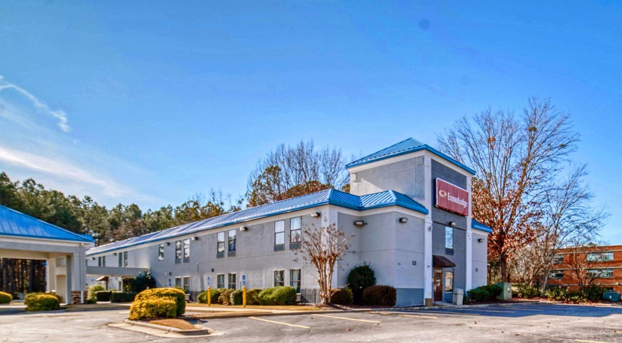 Econo Lodge Ралей Екстериор снимка